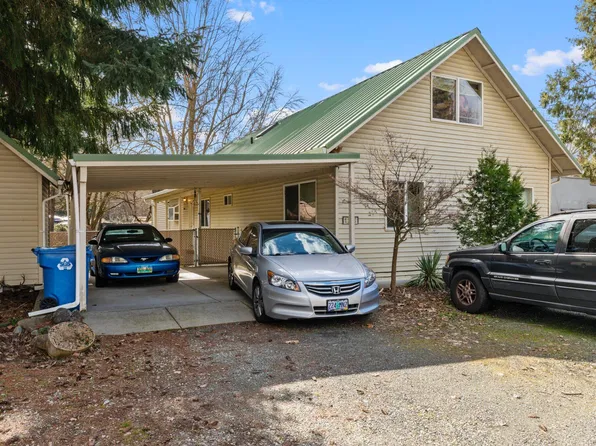 1125 Rogue River Hwy, Gold Hill, OR 97525