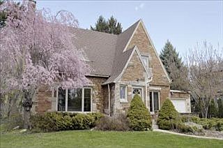 2nd image of 411 Cheshire Dr NE
