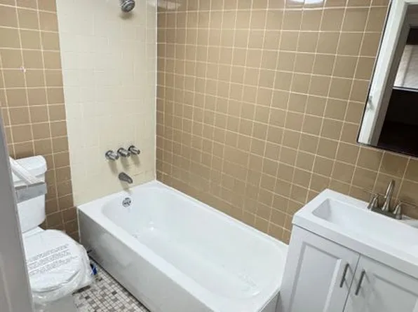 44 Marisa Cir Floor 1, Staten Island, NY 10309