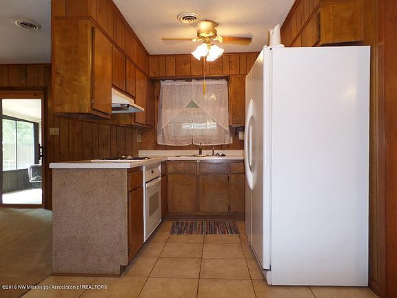 5th image of 7803 Charleston Dr