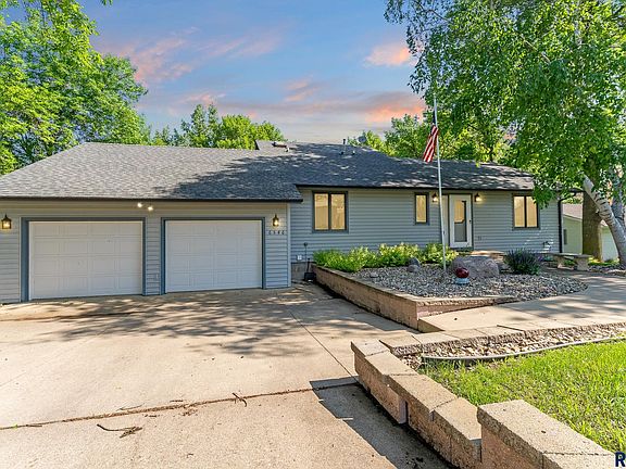 2nd image of 6546 Killarney Park Dr