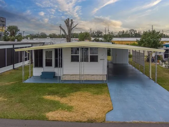 35204 Ada Ave, Zephyrhills, FL 33541