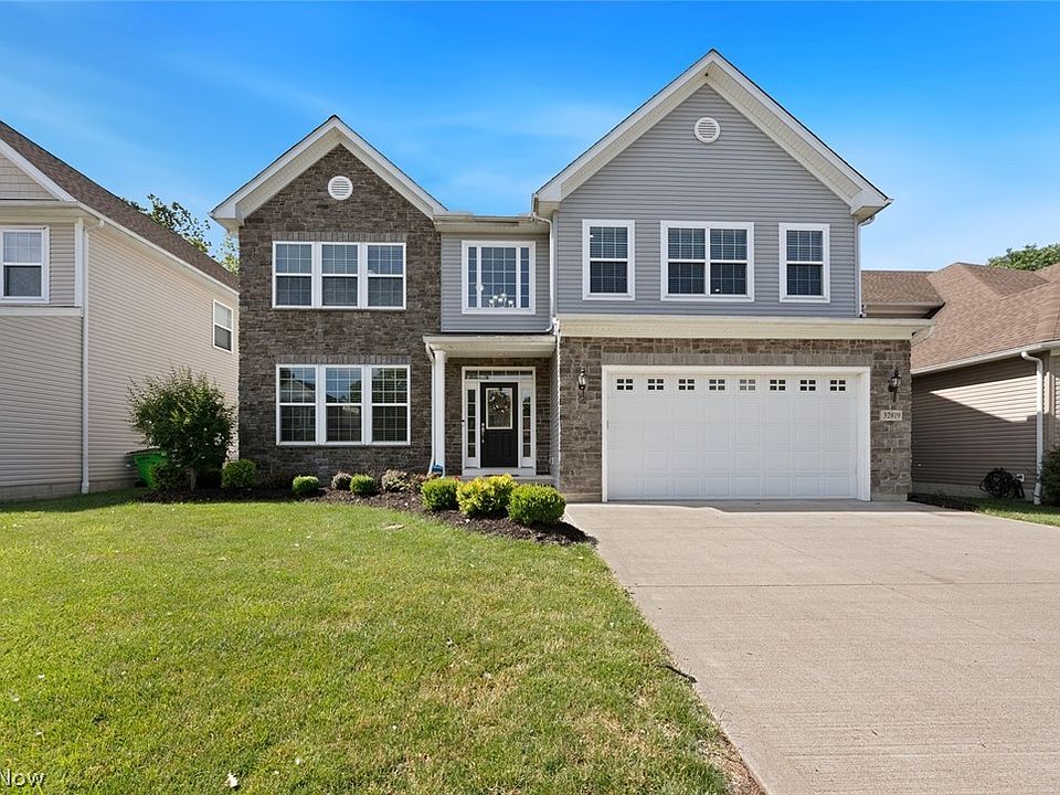 1st image of 32819 Rebecca Ln