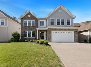 32819 Rebecca Ln, Avon Lake, OH 44012