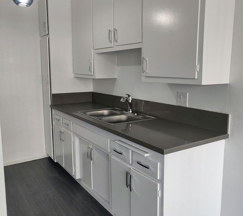 1st image of 11940 Burbank Blvd APT 02