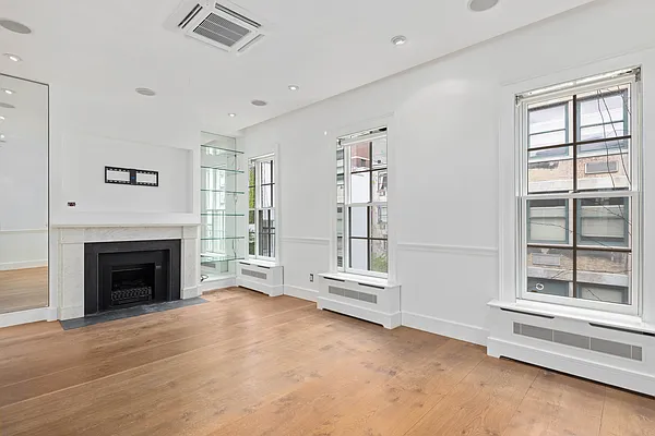 Rented by Douglas Elliman | media 7