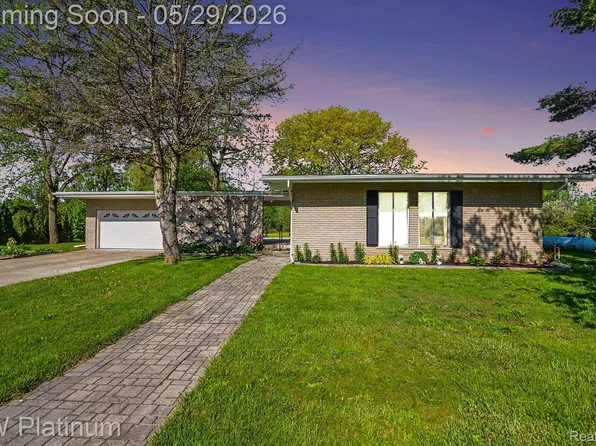 3330 Mayer Rd, Casco, MI 48064