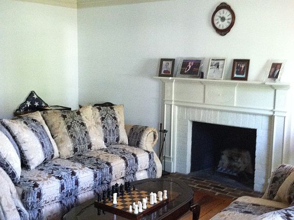 Formal living room 16.1x15.4