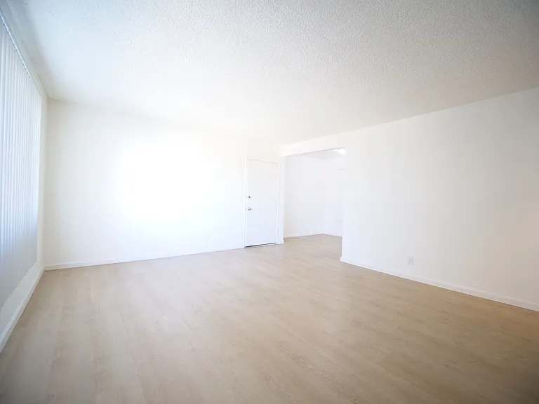 837 W Beach Ave #839 — Photo 22