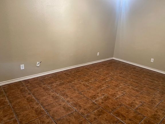 2nd image of 3411 Parish Cir