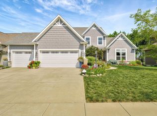 604 Silver Lake Ct, Savoy, IL 61874