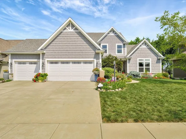 604 Silver Lake Ct, Savoy, IL 61874