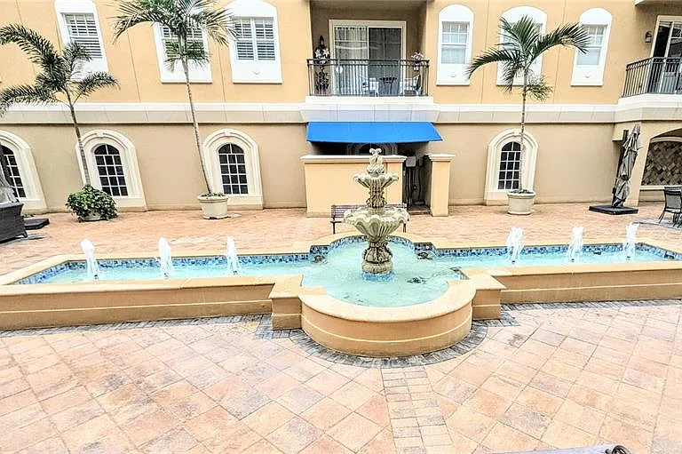 1064 N Tamiami Trl #1304 — Photo 37