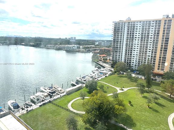 4th image of 250 174th St APT 1616