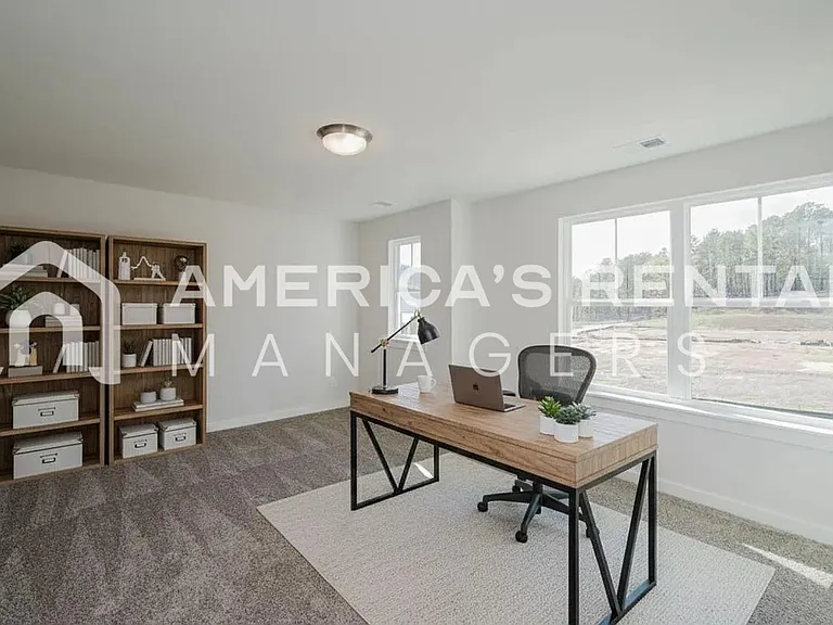 1009 Grand River Blvd W — Photo 27