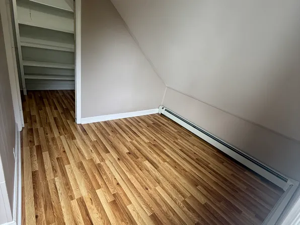 163 Gray St Floor 3, Providence, RI 02909