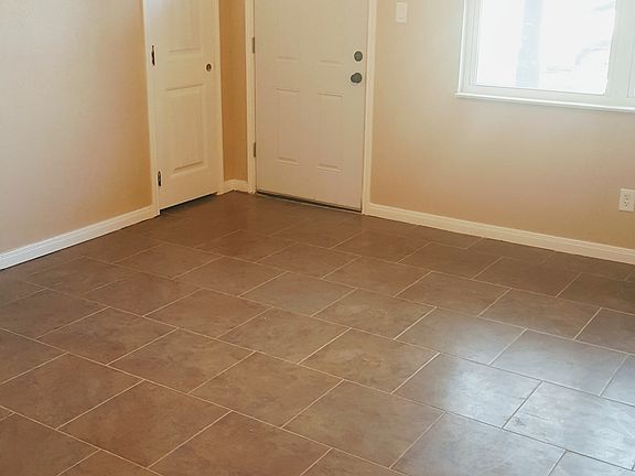 3rd image of 410 N Bentwood Dr