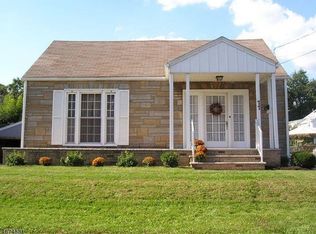 77 Huff Ave, Manville, NJ 08835
