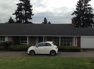 9837 Belfair Rd, Bellevue, WA 98004