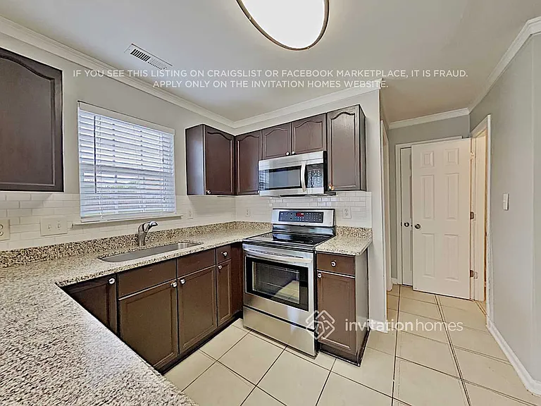 2204 Genesis Dr — Photo 8