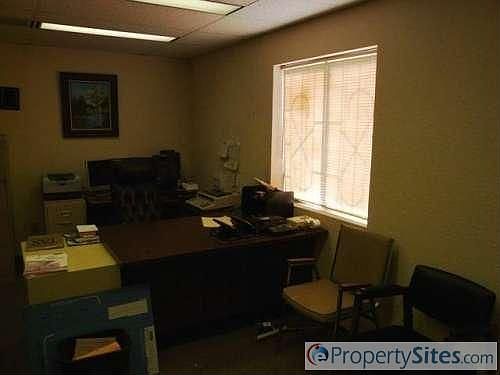 3rd image of 7221 E Nora Ave