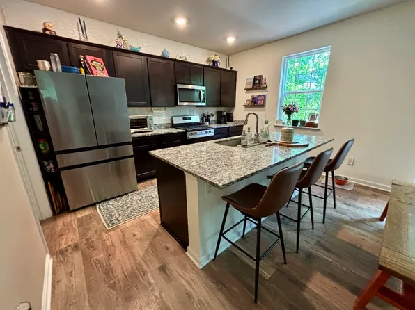 81 Pinewood Rd, Fredericksburg, VA 22405