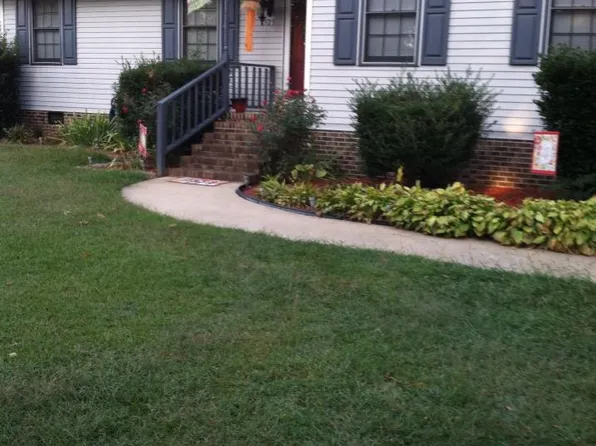 525 Pinecrest Ave, Roanoke Rapids, NC 27870