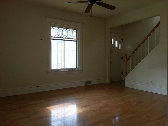 4th image of 438 Dane St