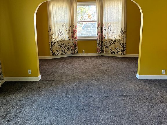 5th image of 747 W Gardenia Ave