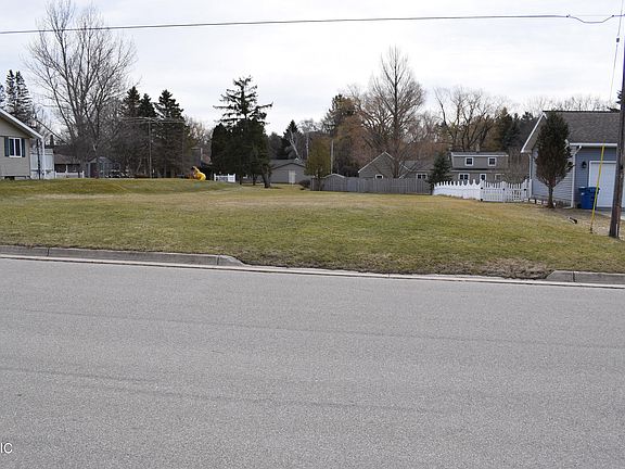 4th image of 599 Browning Ave
