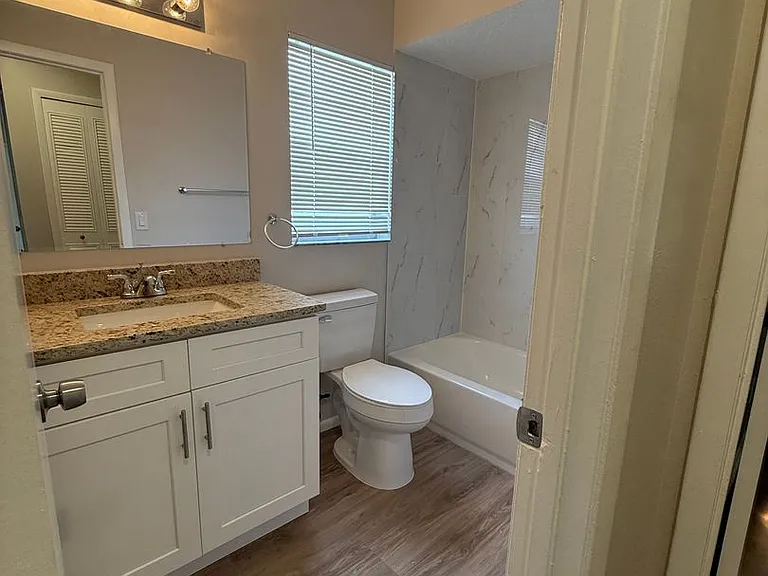 1383 Providence Blvd — Photo 12