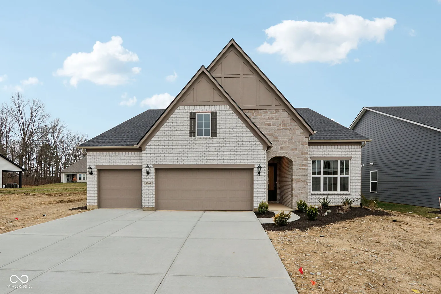 4964 Elaine Ct photo 1
