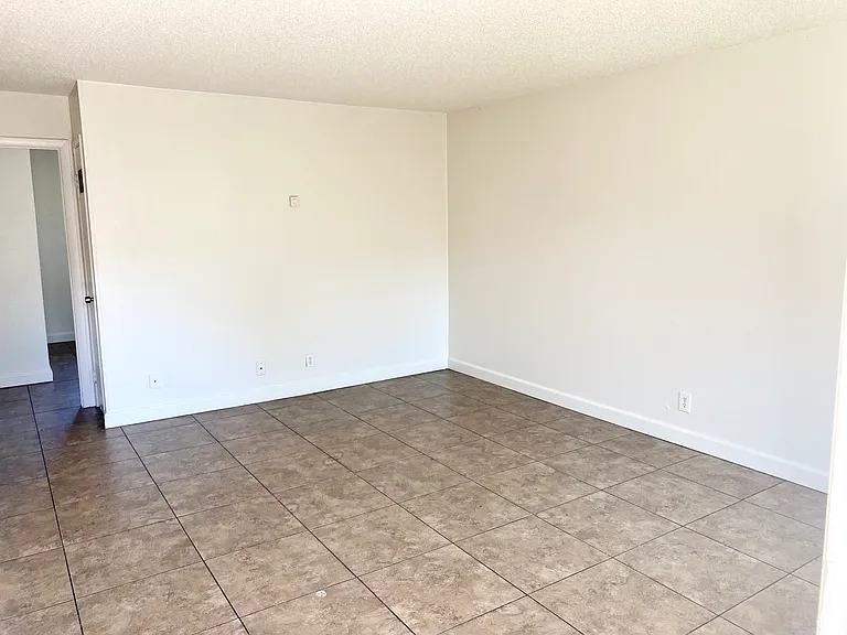 707 N Park Ave #A — Photo 2