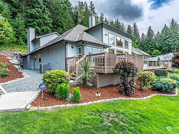 4th image of 8800 175th Avenue Ct E