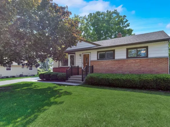 945 Meadow View LANE, Mukwonago, WI 53149