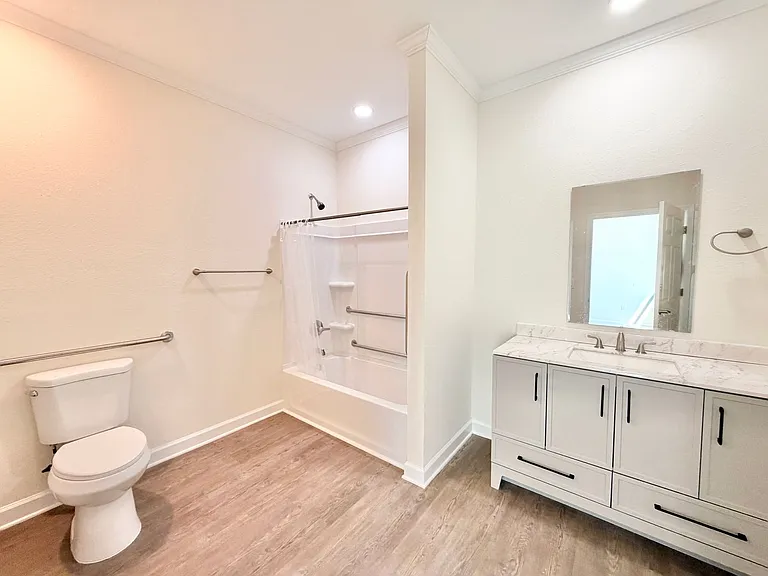 4861 Catalina Dr — Photo 9