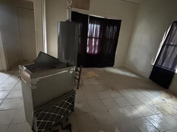 milwaukee-wisconsin-2069931077 picture