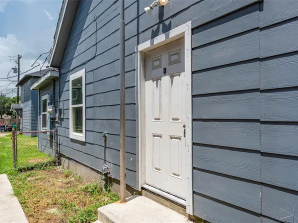 2801 Virginia St #B, Baytown, TX 77520