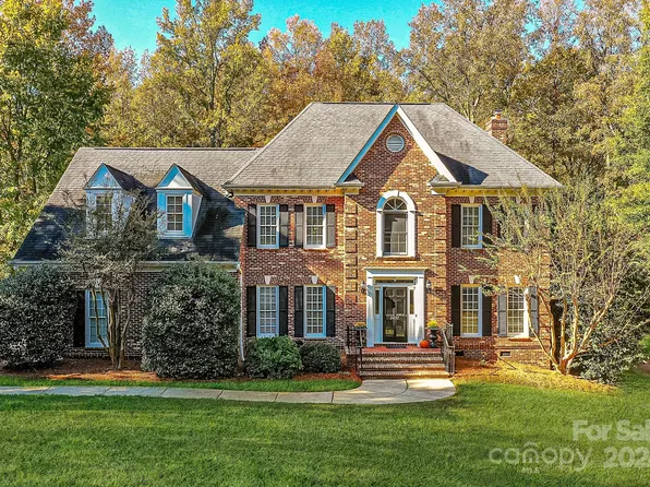5837 Providence Glen Rd, Charlotte, NC 28270