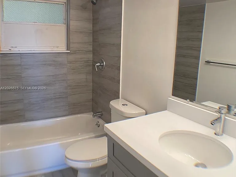 12590 NE 16th Ave #610 — Photo 19