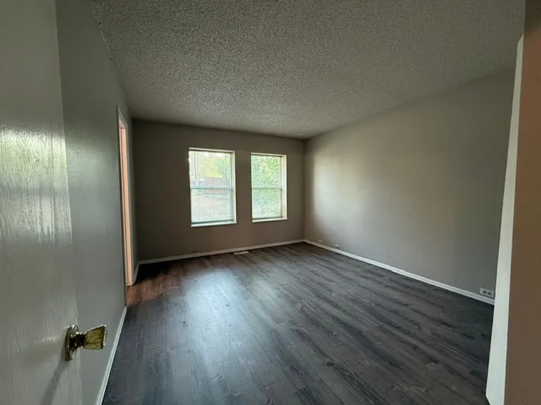 7140 Poteae Dr — Photo 10