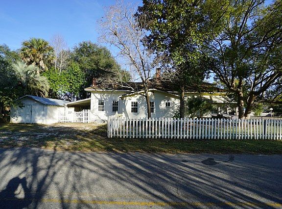 3rd image of 756 Pauline Ave
