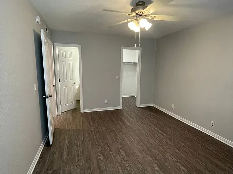 Park Plaza Apartments — Photo 93
