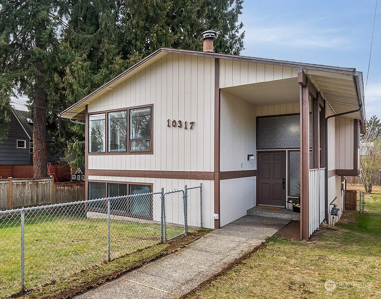 10317 Stone Avenue N photo 1