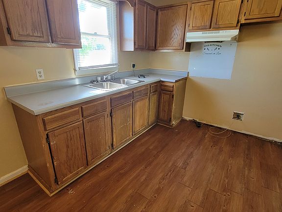 Refridgerator and stove will be installed before moving in.