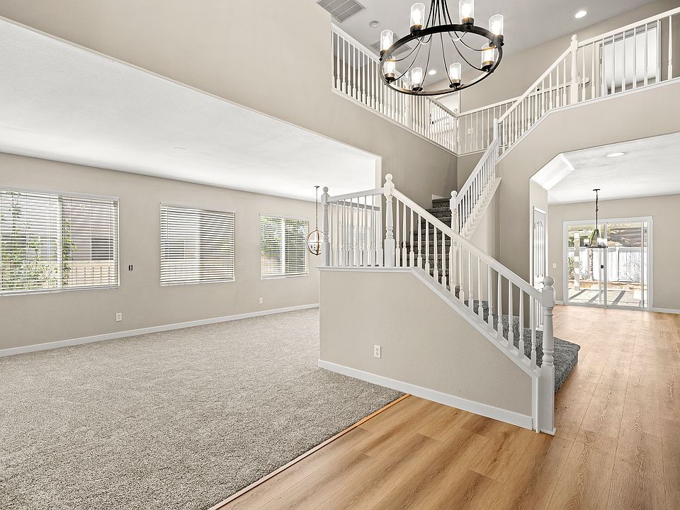 1st image of 26049 Manzanita St