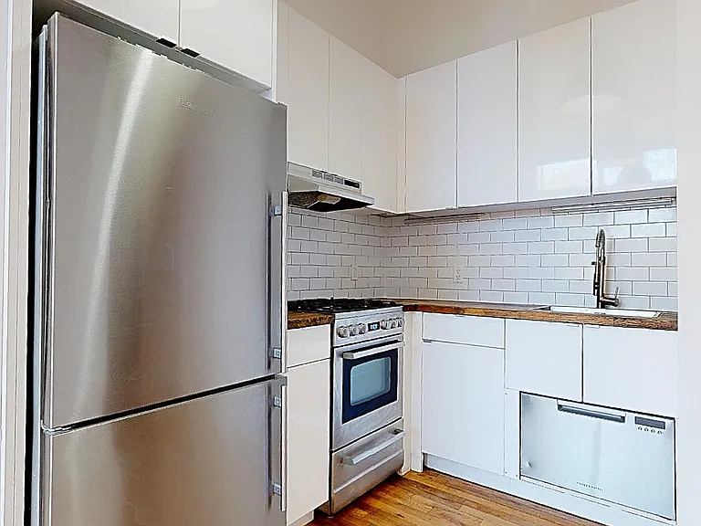 315 Seigel St #319 — Photo 7