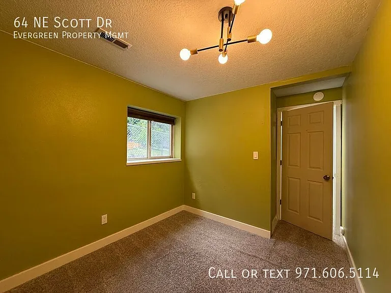 64 NE Scott Dr — Photo 48
