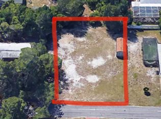 7042 Eisenhower St, Weeki Wachee, FL 34613