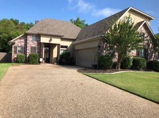 814 Entrada St, Bossier City, LA 71111